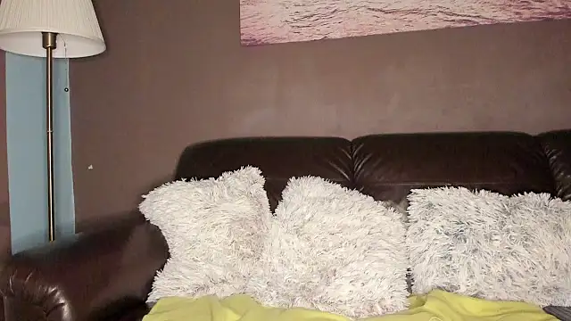 paulblack21 online show from November 2025 03:49:02 AM