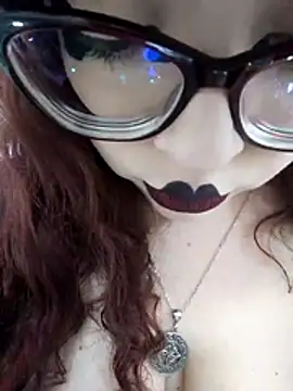 alicce moon  online show from May 2026 10:06:02 PM