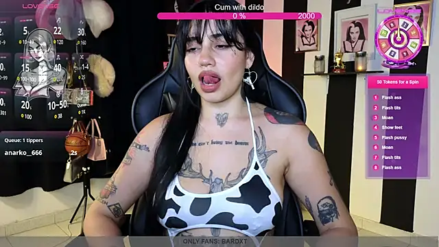 Snapshot of val_bardot chatting on March 2025 11:02:01 PM val bardot online show from March 2025 11:02:01 PM