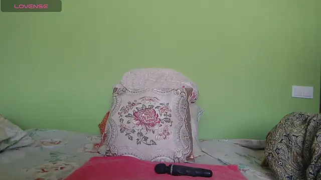 Sandra Carina online show from February 2026 10:44:02 AM