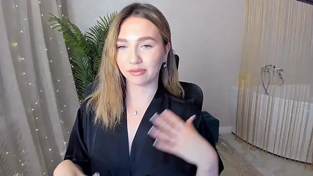 GracefulLook online show from January 2025 02:48:01 PM