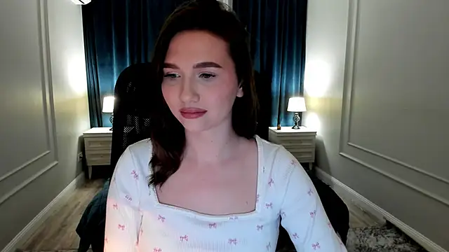 GracefulLook online show from February 2025 04:08:01 PM