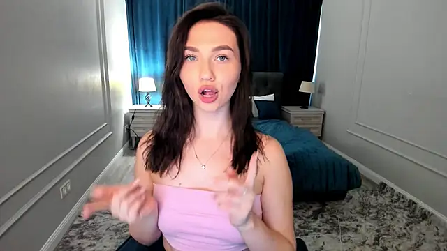 GracefulLook online show from September 2025 03:38:02 AM