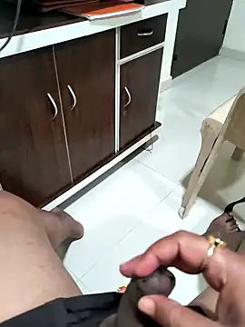 Snapshot of rajstrip12650 chatting on January 2025 04:57:02 PM rajstrip12650 online show from January 2025 04:57:02 PM