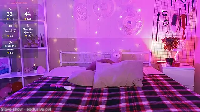 ServantBrook online show from February 2025 04:46:01 AM