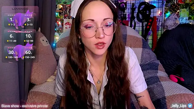 Snapshot of ServantBrook chatting on November 2025 06:01:01 AM ServantBrook online show from November 2025 06:01:01 AM