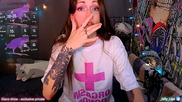 Snapshot of ServantBrook chatting on November 2025 04:23:02 AM ServantBrook online show from November 2025 04:23:02 AM