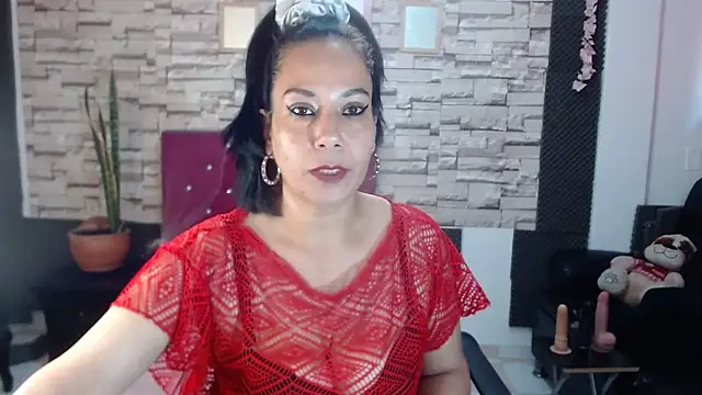 MarianaNight02 online show from December 2024 07:37:02 PM