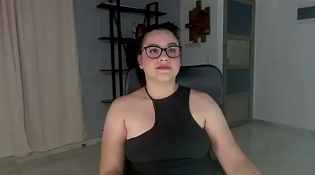 Snapshot of maela1 chatting on December 2024 01:15:02 AM maela1 online show from December 2024 01:15:02 AM