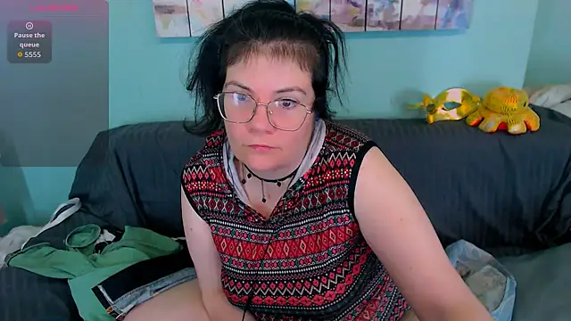 EverlyRays online show from May 2026 02:58:02 PM