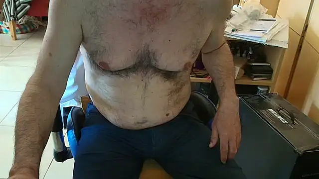 Snapshot of angelgarcia269 chatting on November 2025 12:05:02 PM angelgarcia269 online show from November 2025 12:05:02 PM