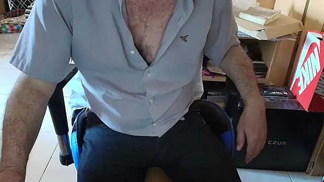 Snapshot of angelgarcia269 chatting on November 2025 01:03:01 PM angelgarcia269 online show from November 2025 01:03:01 PM