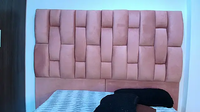 JuliKim  online show from February 2026 01:01:02 PM