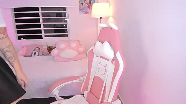 Snapshot of kityangelss chatting on March 2025 11:43:02 PM kityangelss online show from March 2025 11:43:02 PM