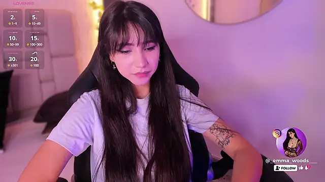 Snapshot of emma_woods_ chatting on December 2024 03:36:01 PM emma woods online show from December 2024 03:36:01 PM