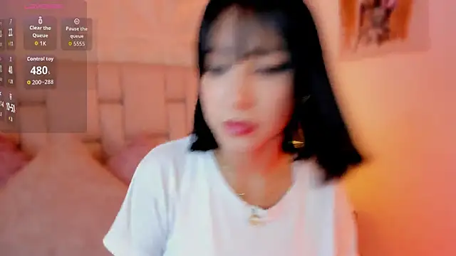 Snapshot of emma_woods_ chatting on October 2025 07:35:02 PM emma woods online show from October 2025 07:35:02 PM