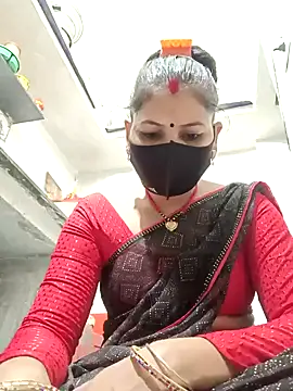 Snapshot of Riyaa-Devi chatting on January 2025 05:45:01 PM Riyaa-Devi online show from January 2025 05:45:01 PM