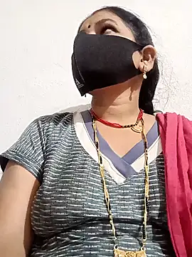 Snapshot of Riyaa-Devi chatting on February 2025 05:37:01 PM Riyaa-Devi online show from February 2025 05:37:01 PM