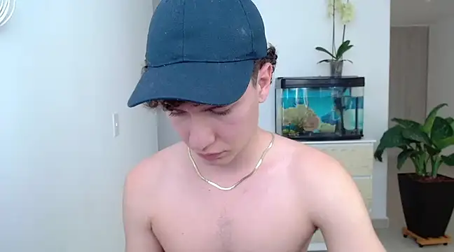 Snapshot of adrian_morelly chatting on December 2024 09:33:02 PM adrian morelly online show from December 2024 09:33:02 PM