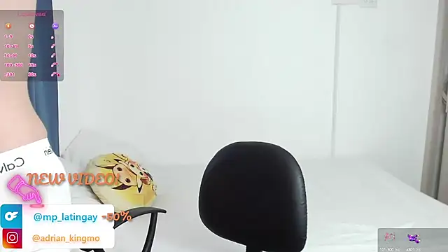 Snapshot of adrian_morelly chatting on October 2025 07:34:02 PM adrian morelly online show from October 2025 07:34:02 PM