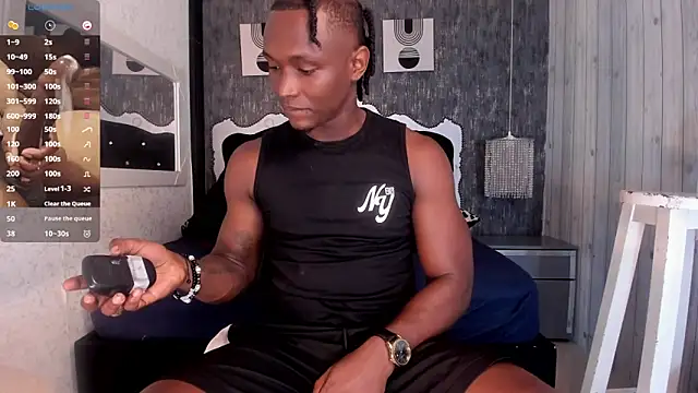 DannSmmith online show from November 2025 12:38:02 PM