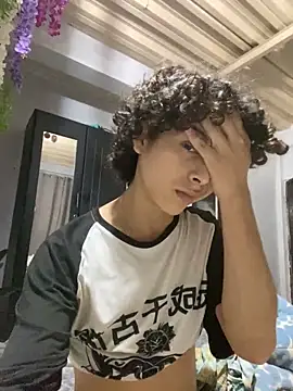 Snapshot of Cherry_boy_18 chatting on February 2025 04:32:02 AM Cherry boy 18 online show from February 2025 04:32:02 AM