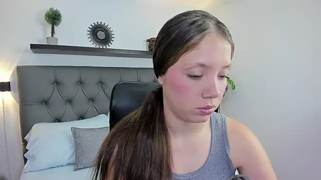 nataly rodri online show from September 2025 06:33:01 PM