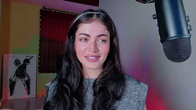 Snapshot of Emma__Blanco chatting on November 2025 08:41:01 PM Emma Blanco online show from November 2025 08:41:01 PM