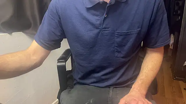 Snapshot of leanjamesdean chatting on December 2025 05:35:01 AM leanjamesdean online show from December 2025 05:35:01 AM