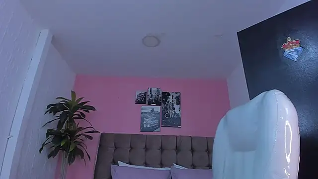 Snapshot of aleja_cute_ chatting on January 2025 07:47:02 AM aleja cute online show from January 2025 07:47:02 AM