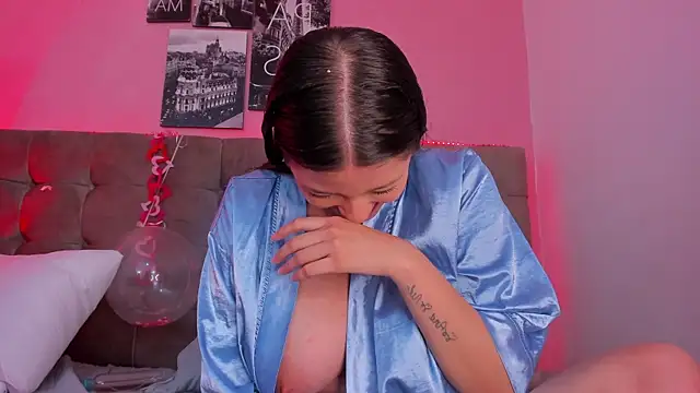 Snapshot of aleja_cute_ chatting on February 2025 10:33:02 AM aleja cute online show from February 2025 10:33:02 AM