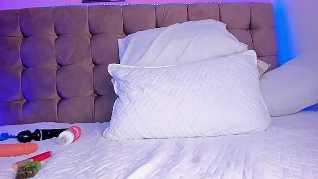 Snapshot of aleja_cute_ chatting on March 2025 06:48:02 AM aleja cute online show from March 2025 06:48:02 AM