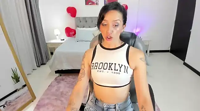 Kristen Garner online show from February 2025 07:53:01 PM