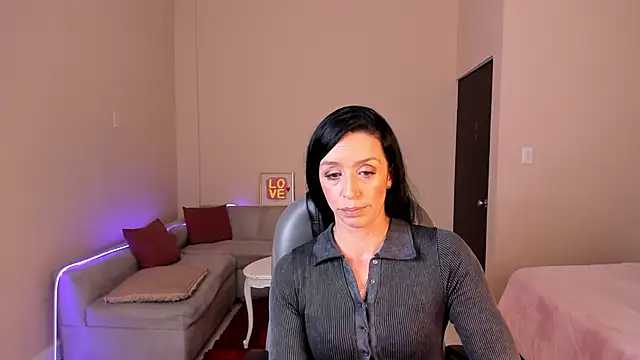 Kristen Garner online show from May 2026 08:15:01 PM