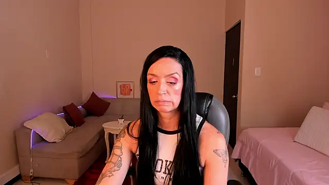 Kristen Garner online show from July 2026 07:40:02 PM