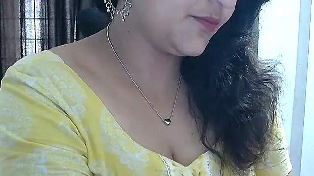 Snapshot of Maria_55 chatting on May 2026 07:57:02 AM Maria 55 online show from May 2026 07:57:02 AM