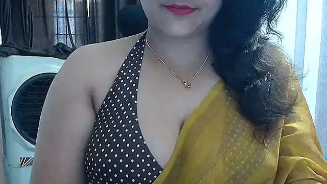 Snapshot of Maria_55 chatting on May 2026 06:11:01 AM Maria 55 online show from May 2026 06:11:01 AM