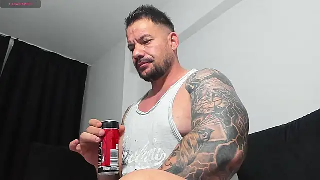 musclemonster31 online show from September 2025 08:09:01 PM
