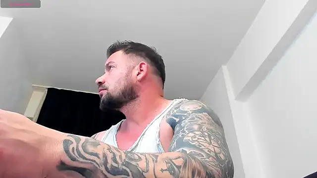 musclemonster31 online show from April 2026 09:21:02 PM