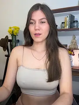 Snapshot of AmelieLaurent_ chatting on February 2025 07:16:01 PM AmelieLaurent online show from February 2025 07:16:01 PM