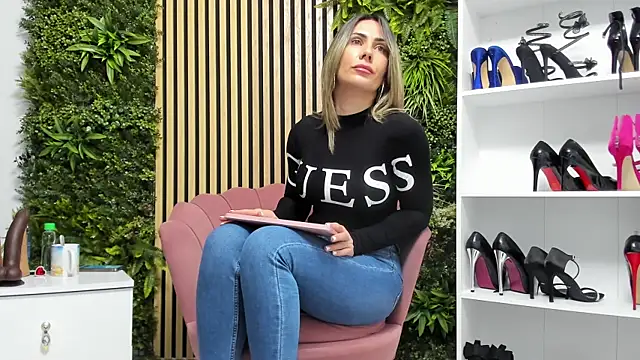 Snapshot of sweetcherry30 chatting on April 2026 06:44:02 AM sweetcherry30 online show from April 2026 06:44:02 AM