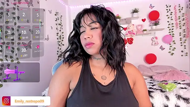 Snapshot of Emily_restrepo chatting on March 2025 07:05:02 AM Emily restrepo online show from March 2025 07:05:02 AM