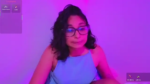 Snapshot of Cuteprincess21 chatting on October 2025 11:46:01 PM Cuteprincess21 online show from October 2025 11:46:01 PM