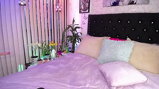 Snapshot of Danna_Ferri chatting on March 2025 06:23:01 PM Danna Ferri online show from March 2025 06:23:01 PM