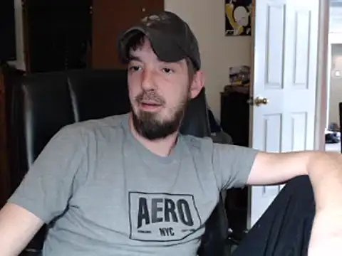 pensguy30 online show from January 2025 08:19:02 PM