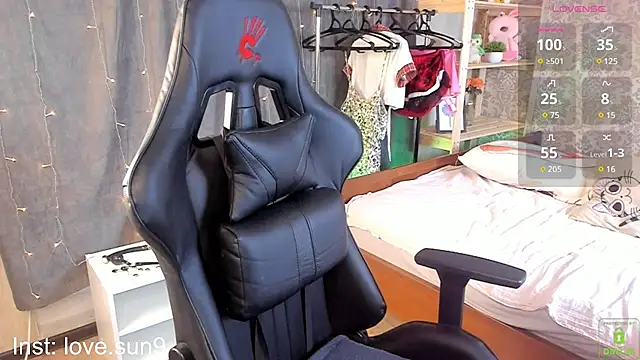 Michel Momsen online show from February 2025 03:14:01 PM