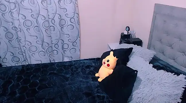 Snapshot of diana__34 chatting on February 2025 12:38:02 AM diana 34 online show from February 2025 12:38:02 AM