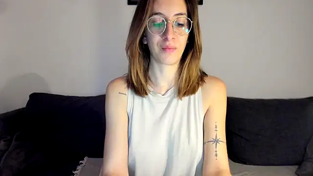 Snapshot of DesireMore90 chatting on February 2025 09:36:01 PM DesireMore90 online show from February 2025 09:36:01 PM