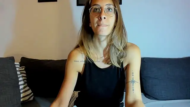 Snapshot of DesireMore90 chatting on September 2025 09:15:01 PM DesireMore90 online show from September 2025 09:15:01 PM