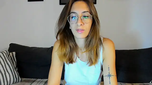 Snapshot of DesireMore90 chatting on November 2025 10:32:01 PM DesireMore90 online show from November 2025 10:32:01 PM